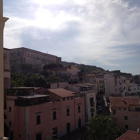 Guarinelli 88 Gaeta Exterior foto
